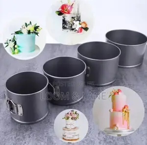 4 X Round Hinged Baking Mould