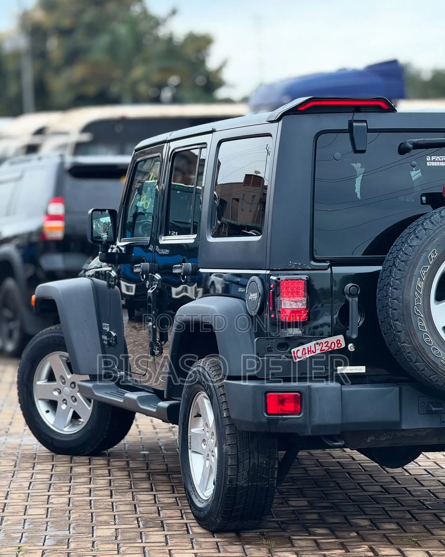 Jeep Grand Cherokee 2012 Black