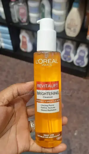 l'Oreal Revitalift Brightening Cleanser 150ml