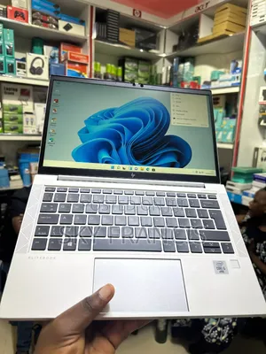 Laptop HP EliteBook 830 G7 8GB Intel Core I5 SSD 256GB