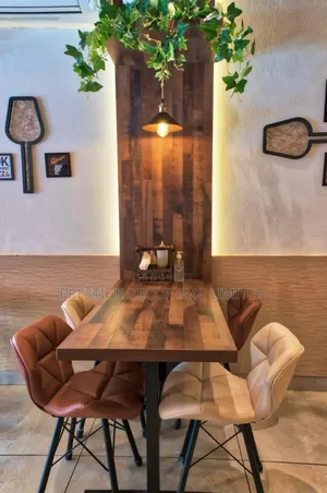 Restaurant Table Setup
