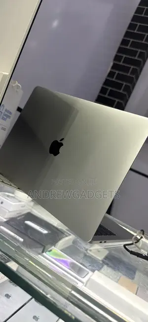 Laptop Apple MacBook Pro 2018 8GB Intel Core i5 SSD 500GB