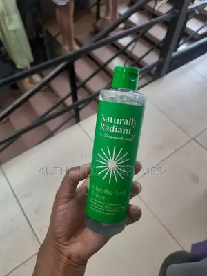 Naturally Radiant Glycolic Acid Toner 300ml