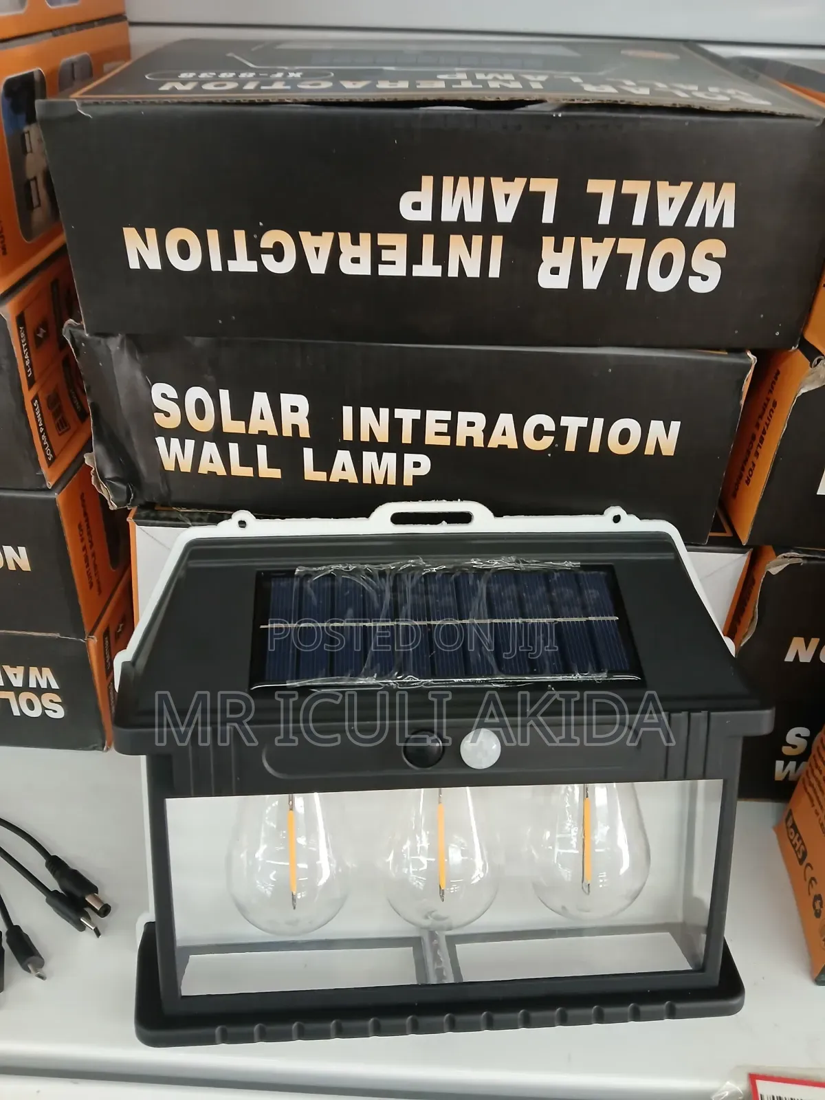 Motion Sensor Waterproof Solar Interaction Wall Lamp Light