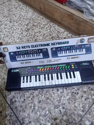 32-Key Electronic Keyboard