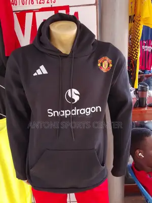 Man U Jumper Black