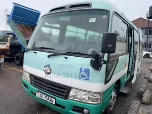 Mitsubishi Fuso Rosa 2011 Green