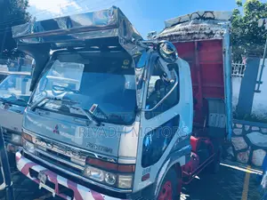 Fuso Tipper