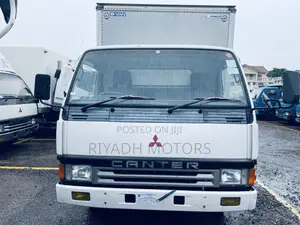 Canter 4d33 Engine Box Body