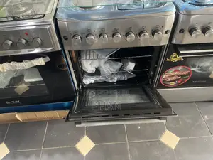 2 v 2 Silver Blue Flame Brand New Cooker