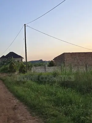 Land Title Kikandwa (50×100)Ft