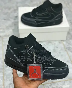 Nike Air Jordan 3 Retro X Travis Scott Cactus Jack Sneaker