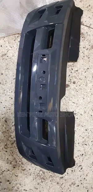 Isuzu Dmax 2012 - 2016 Grill