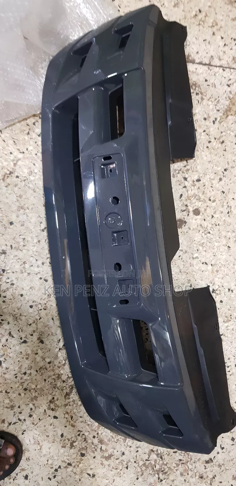 Isuzu Dmax 2012 - 2016 Grill