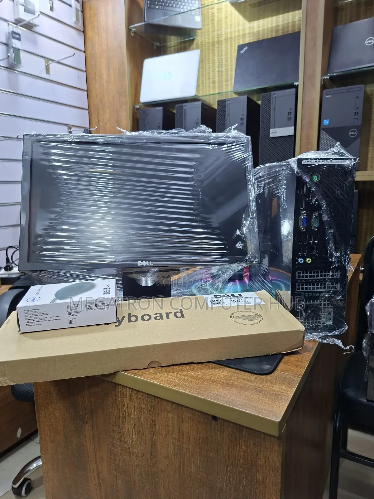 Desktop Computer Dell OptiPlex 390 4GB Intel Core I5 HDD 320GB