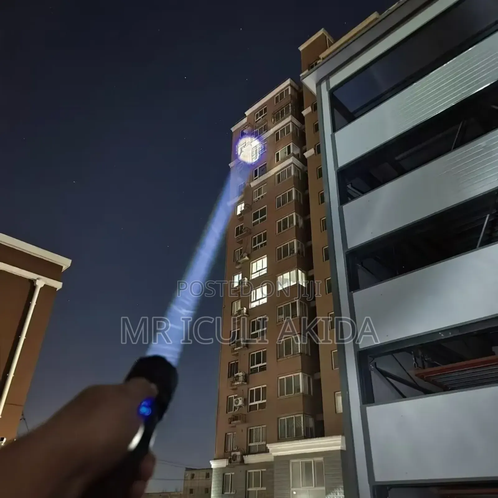 7200mah Large Capacity 30w Rechargeable Led Torch Flashlight