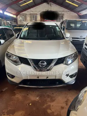 Nissan X-Trail 2.0 Petrol FWD 2016 White