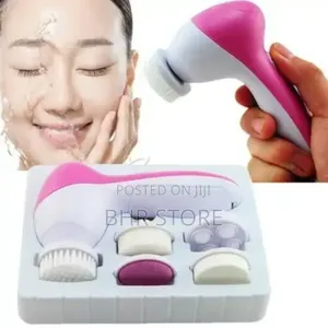 Facial Cleansing Brush