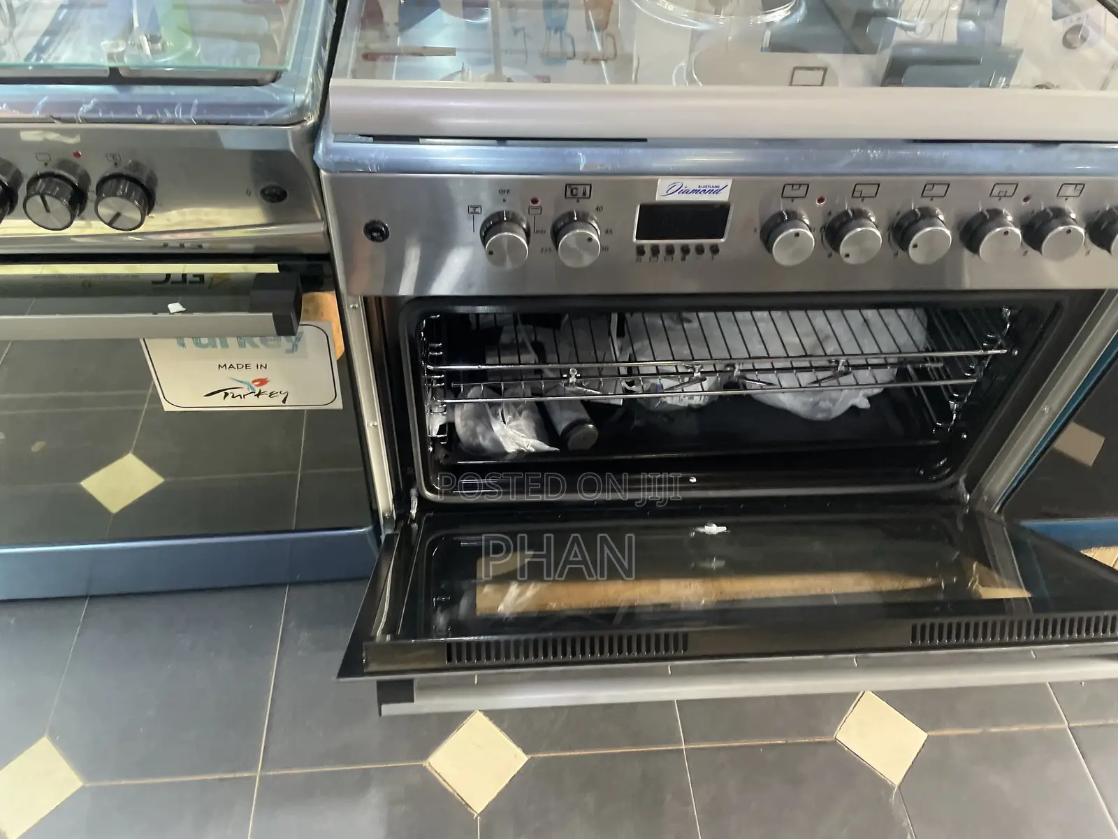 4 by 2 Volt Cooker