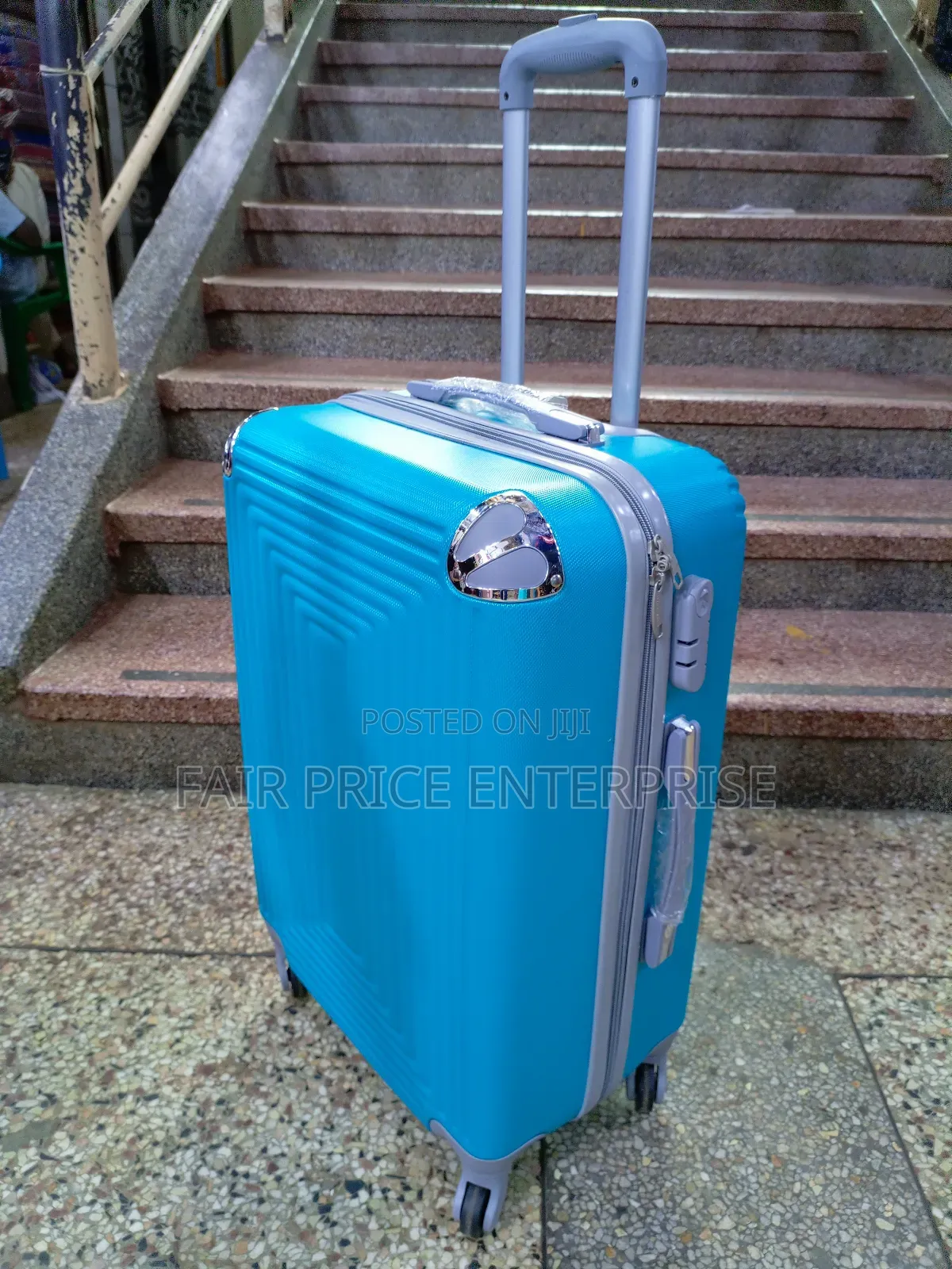 Original Plastic Suitcases in Large Size