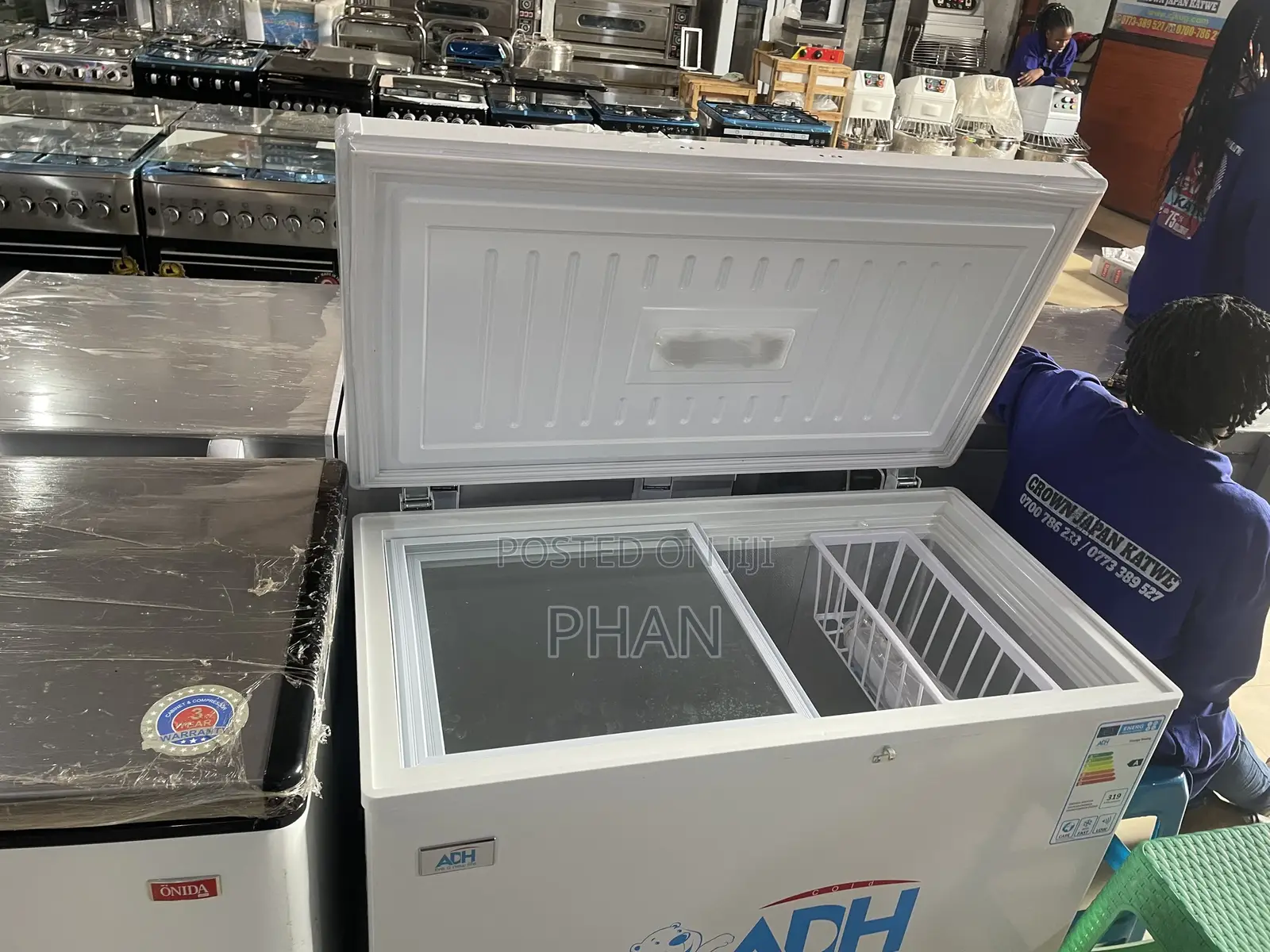 Adh 250 Litres Deep Freezer