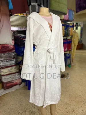 Luxurious Unisex Bathrobe-White