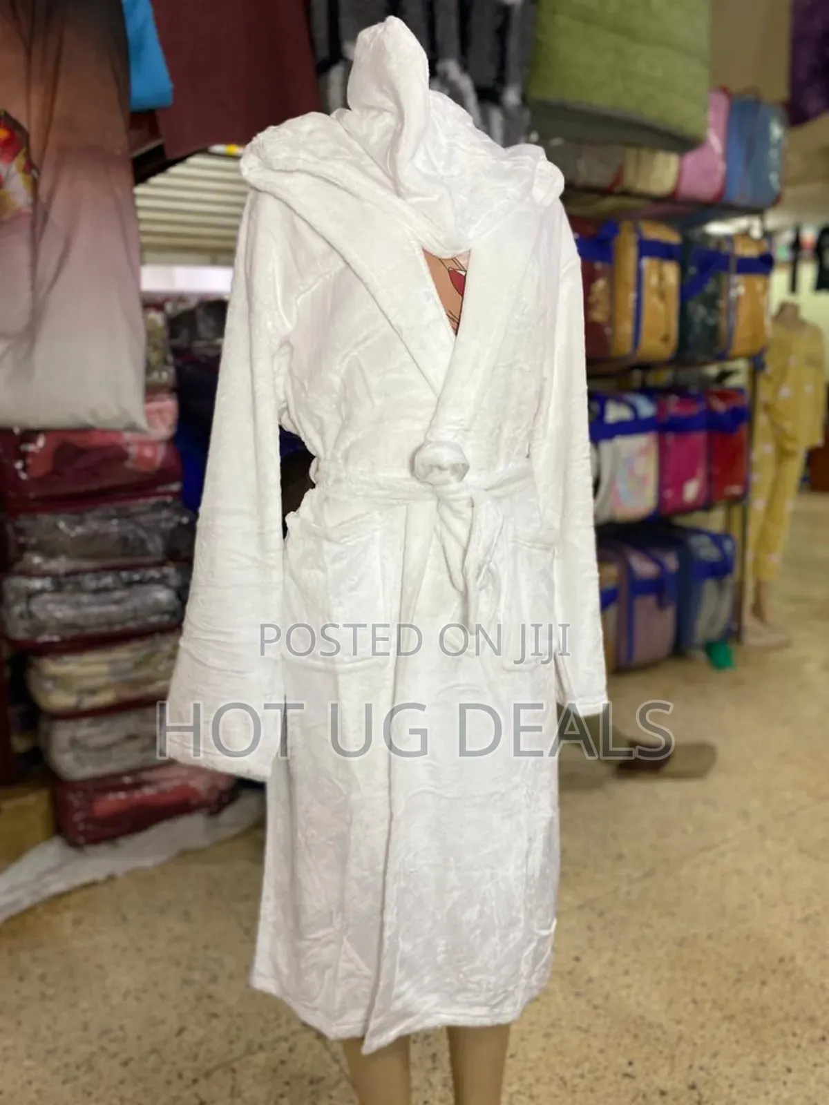 Luxurious Unisex Bathrobe-White