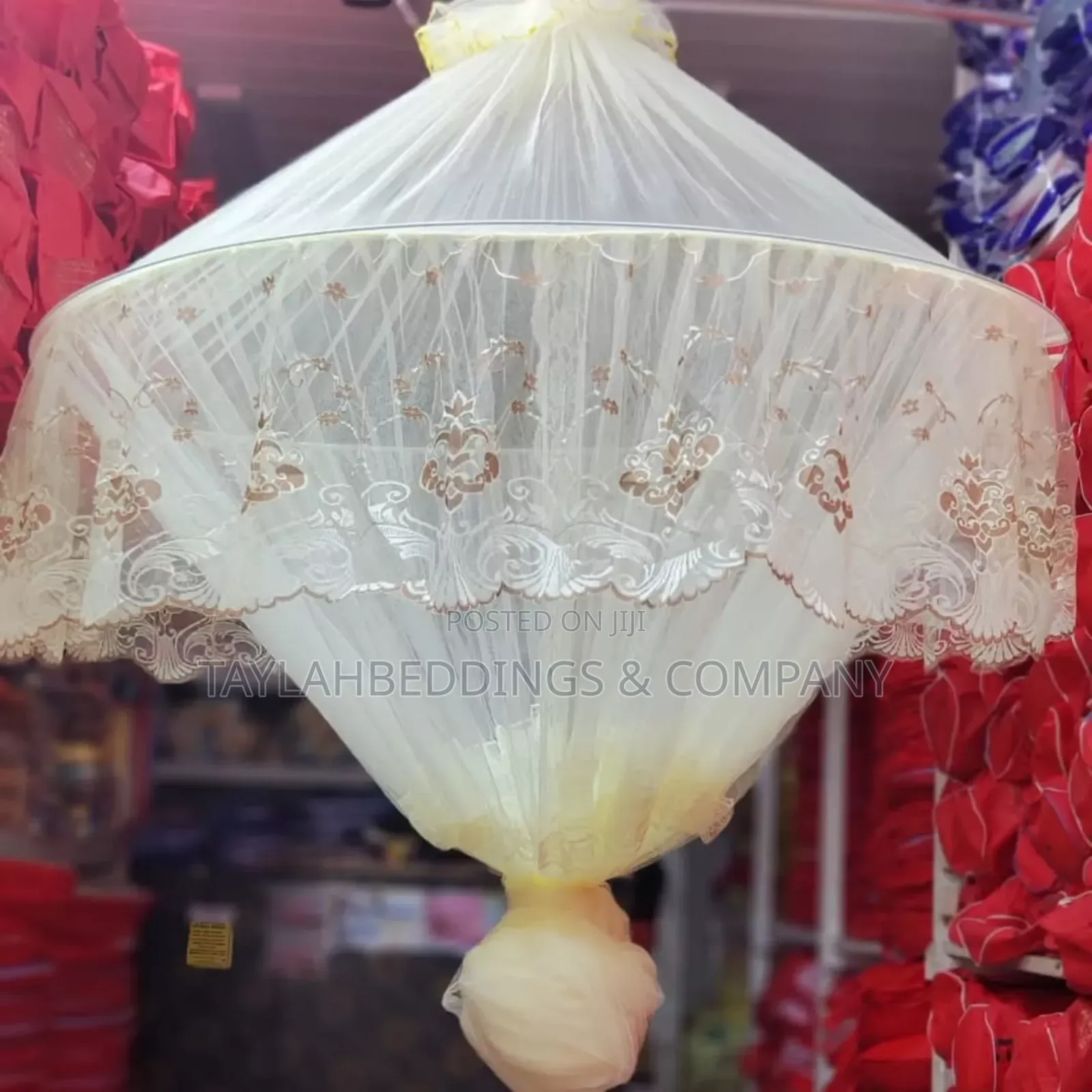 Free Size Exclusive Hanging Round Mosquito Net