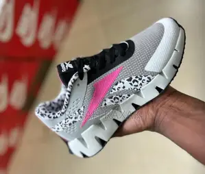 Original Women’S Reebok Zig Dynamic Sneakers