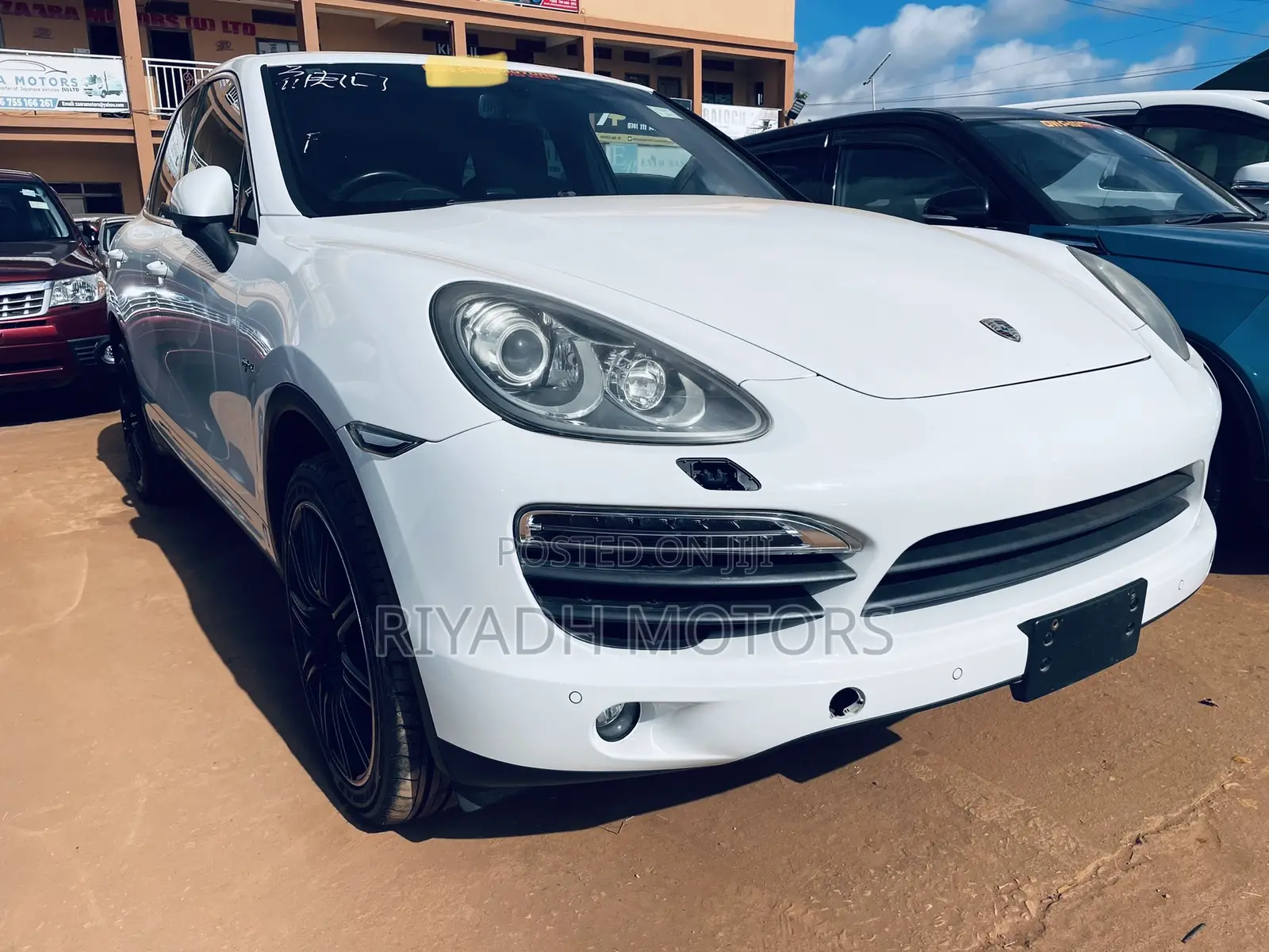 Porsche Cayenne 2012 White