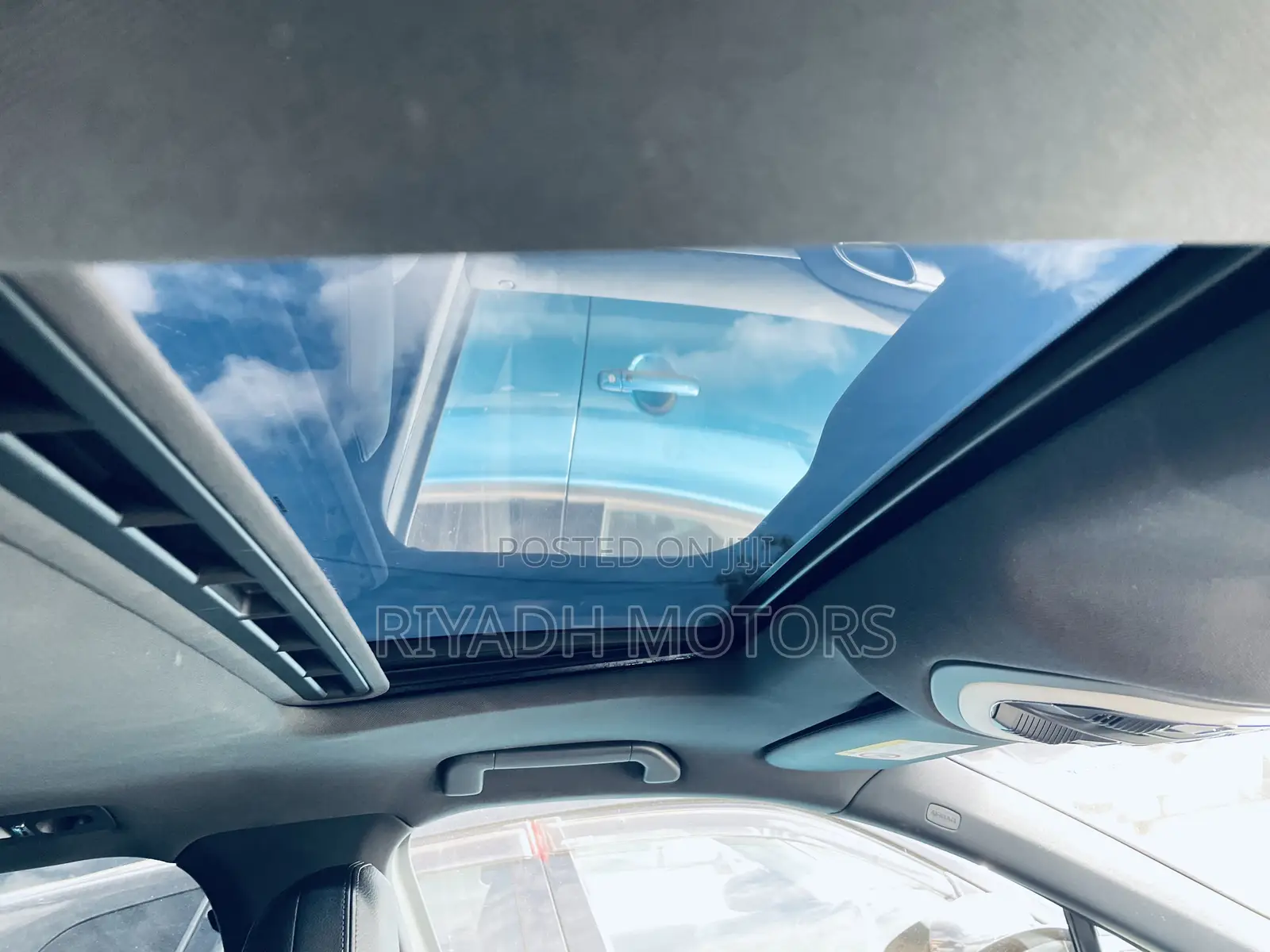 Porsche Cayenne 2012 White