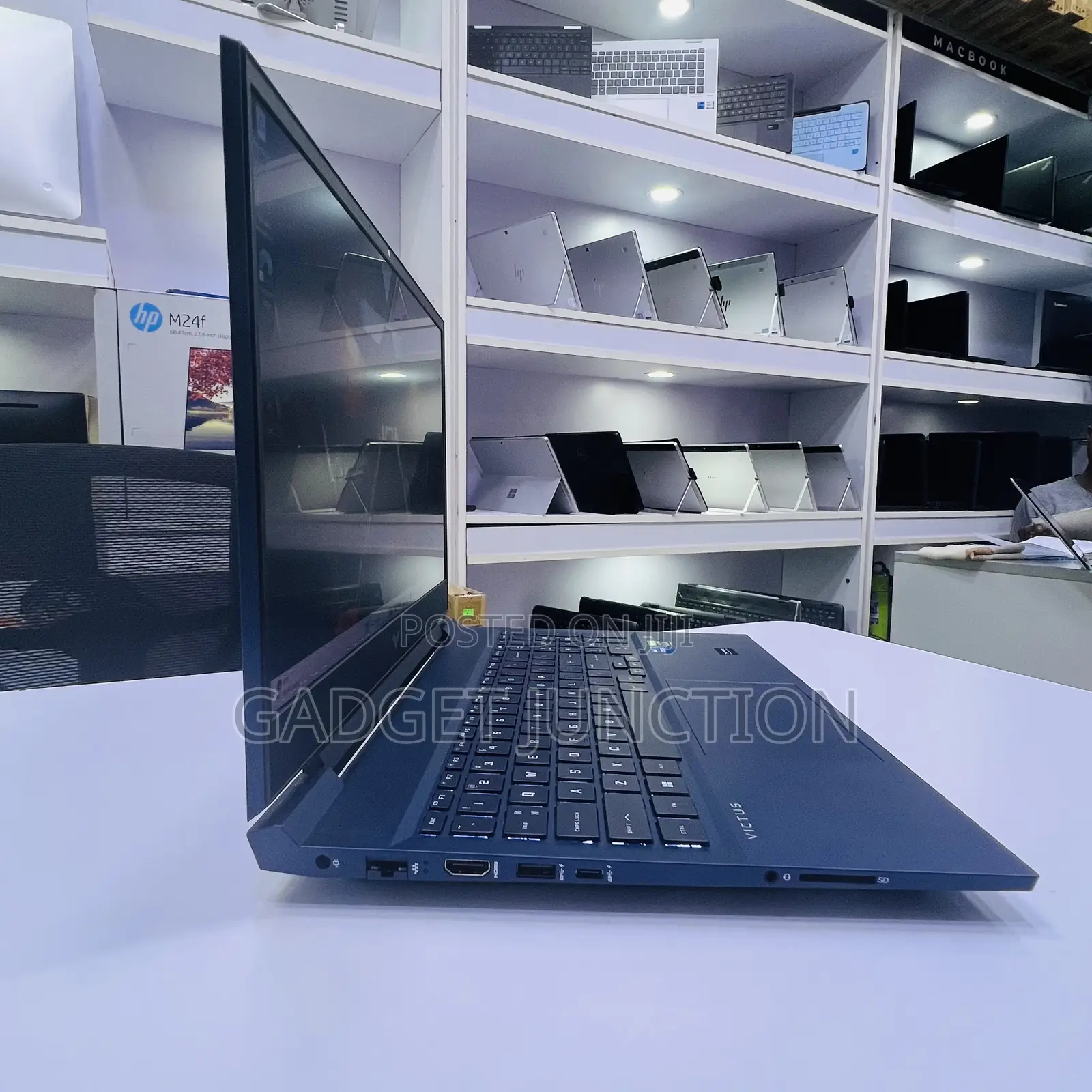 New Laptop HP Victus 16 16GB Intel Core i7 SSD 1T