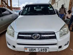 Toyota RAV4 2009 White