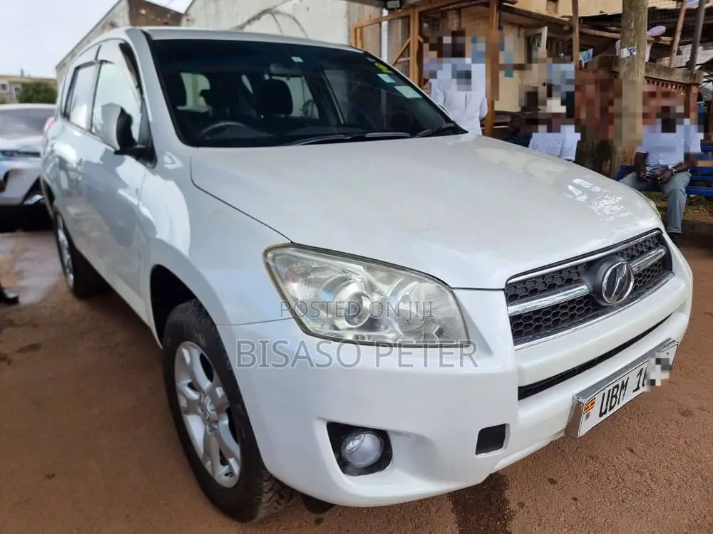 Toyota RAV4 2009 White