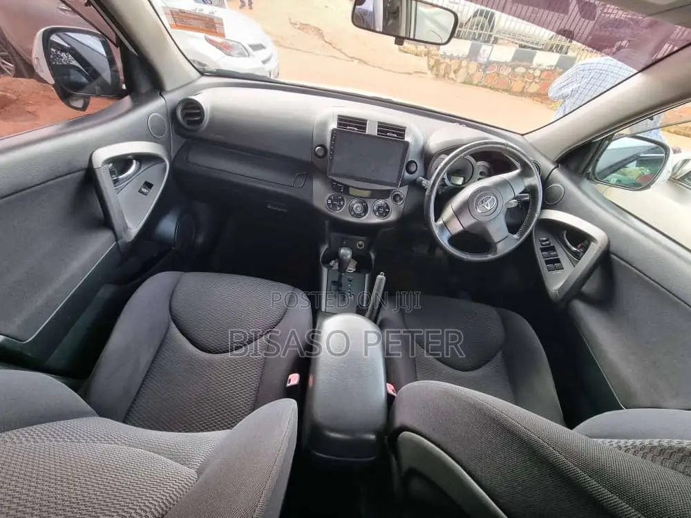 Toyota RAV4 2009 White