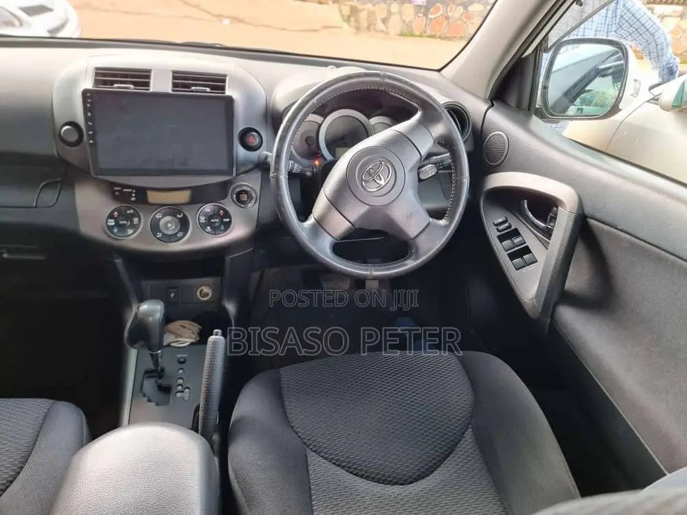 Toyota RAV4 2009 White