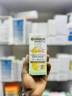 Garnier Vitamin C 2 in 1 Brightening Serum Cream With SPF 25