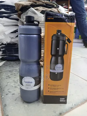 680ml Fashion Classic Vacuum Bottle