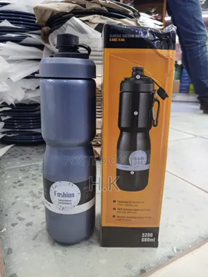 680ml Fashion Classic Vacuum Bottle