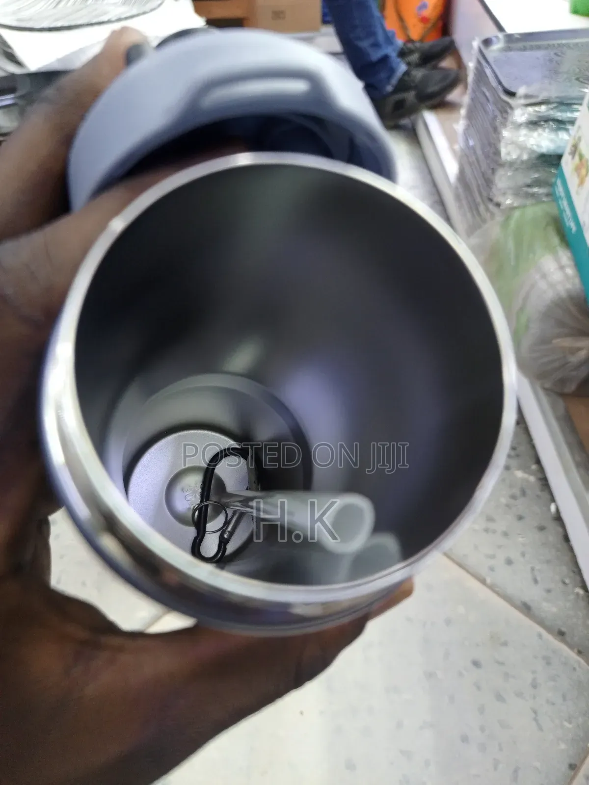 680ml Fashion Classic Vacuum Bottle