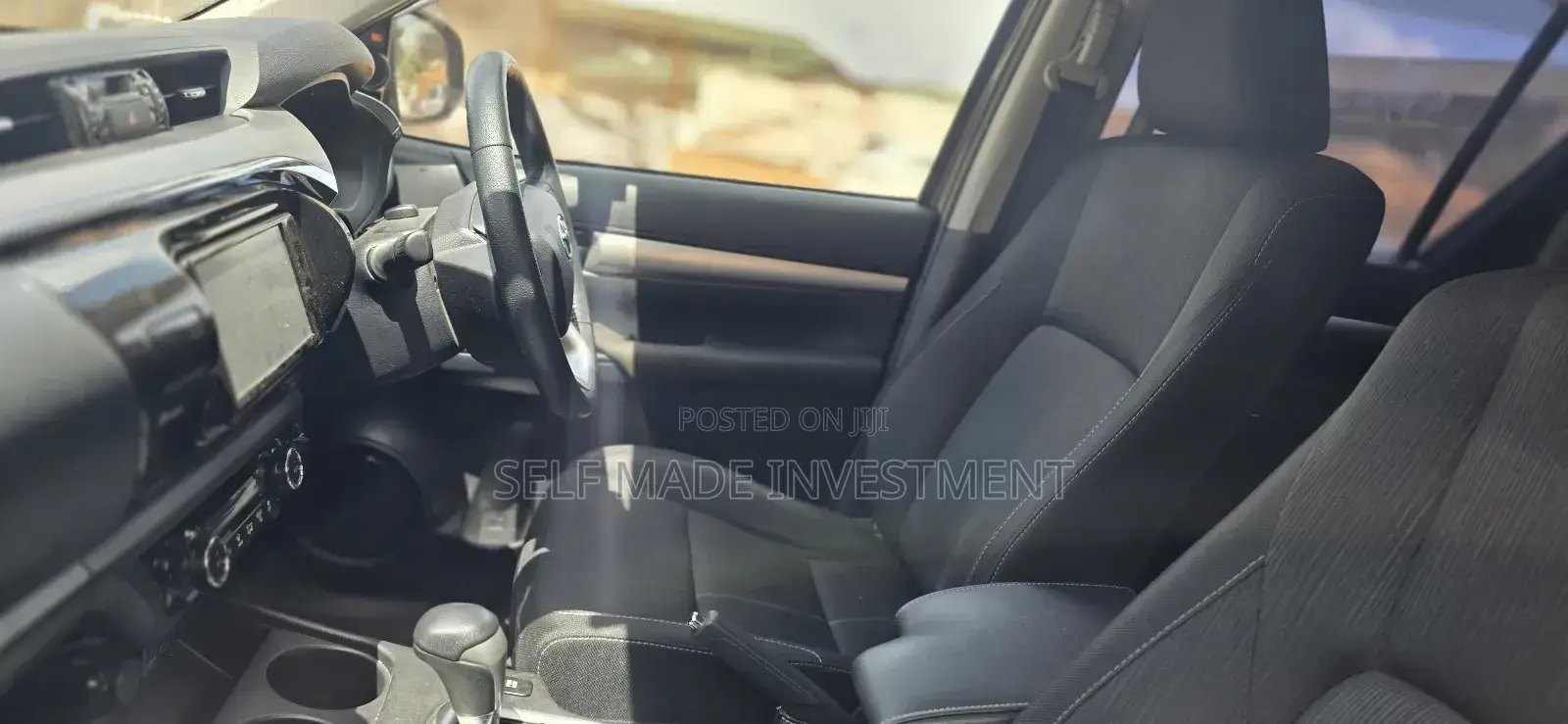 Toyota Hilux 2022 Green