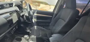 Toyota Hilux 2022 Green