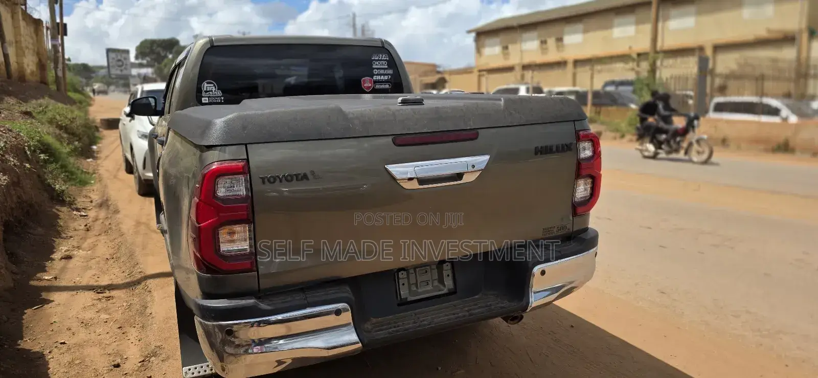 Toyota Hilux 2022 Green