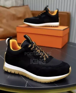 Hermes Men's Black and Yellow Sneakers