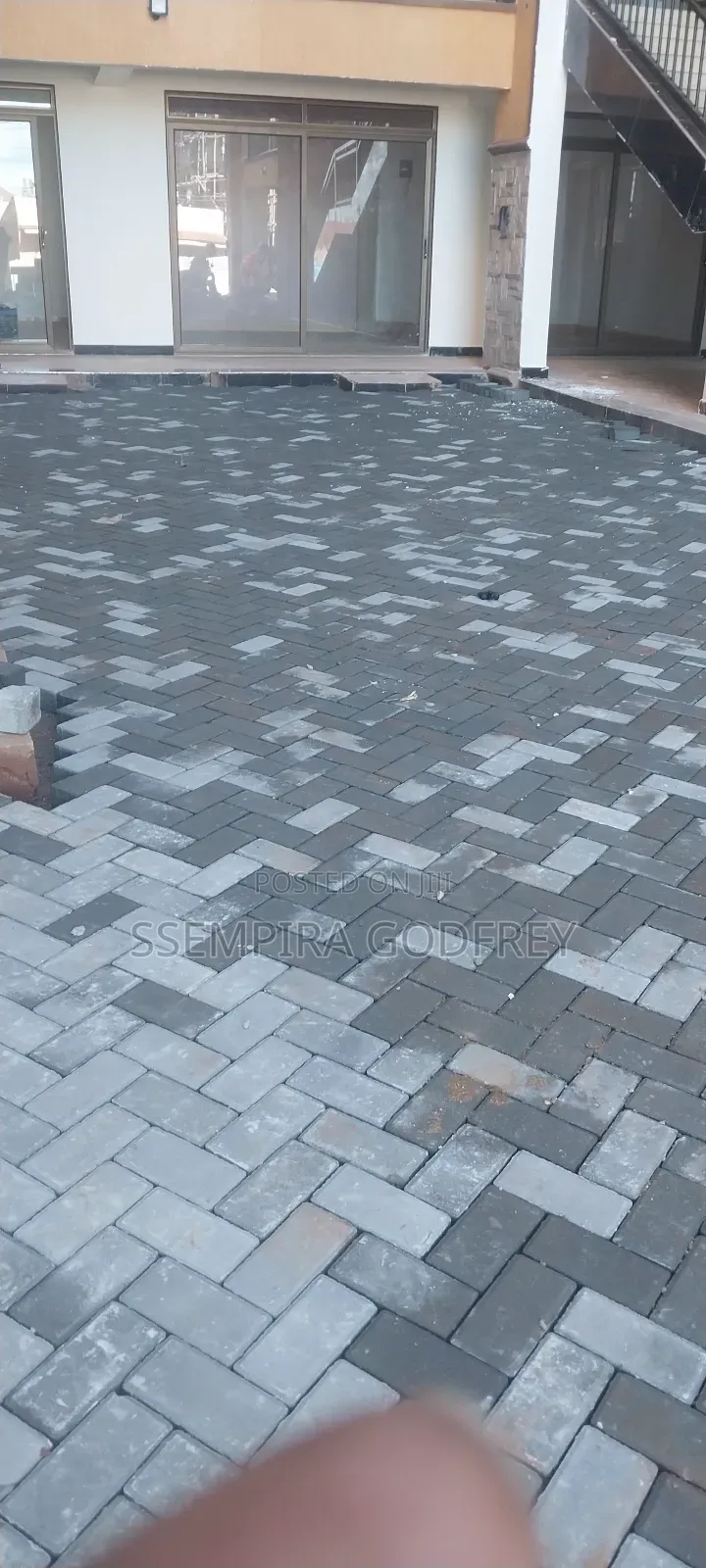 Rectangular Proffetional Installer for Pavers