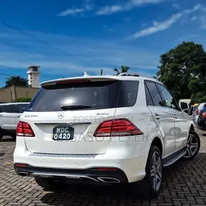 Mercedes-Benz GLE-Class GLE 350d 4MATIC 2016 White