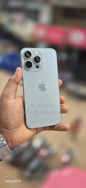 Apple iPhone 15 Pro Max 256 GB Gold