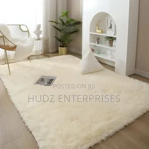 Fluffy Center Carpet Cream