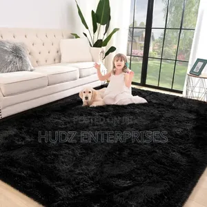 Fluffy Center Carpet Black