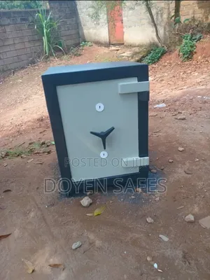 Medium Safe 385kgs